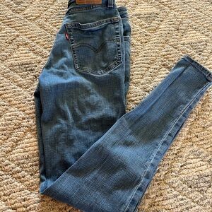 Levi’s 721 skinny jeans